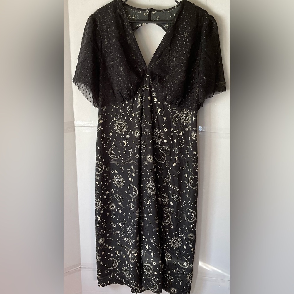 Neon Rose Black Celestial Midi Dress size 22 v neck black less bell sleeves